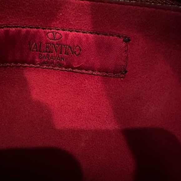 Valentino Garavani Rockstud Shoulder Bag – Black Leather - Picture 4 of 10